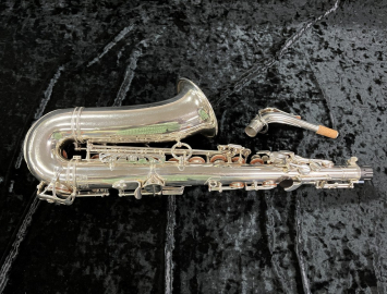 Photo MINT Original Silver Selmer Paris Mark VI Alto Saxophone - Serial # 71064